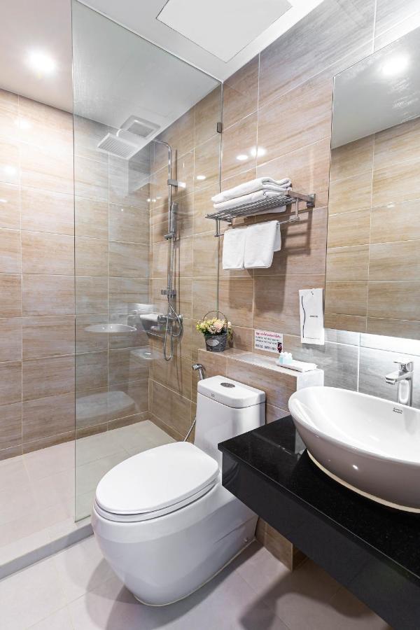 Leela Orchid Hotel Bangkok Bagian luar foto