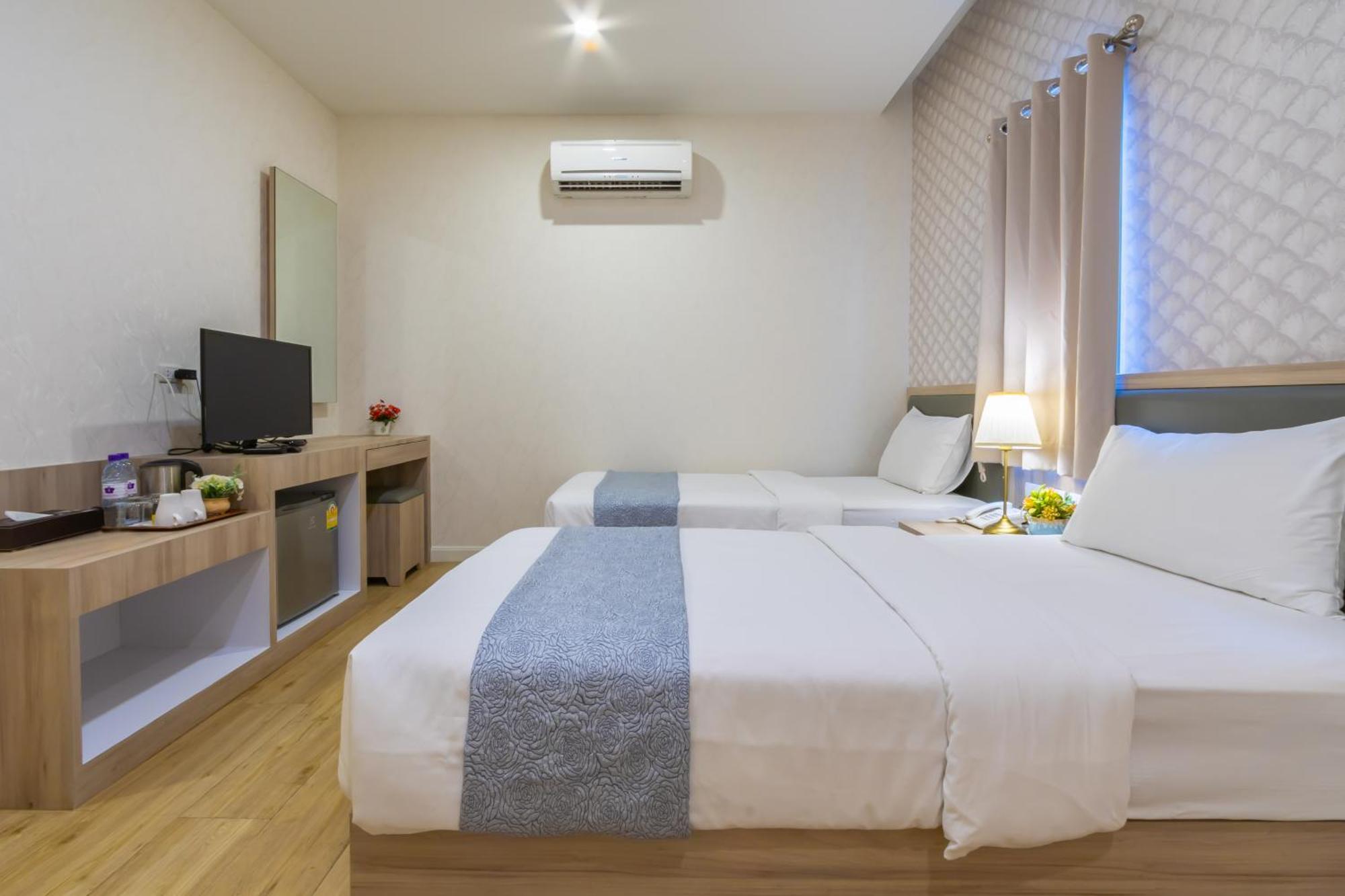 Leela Orchid Hotel Bangkok Bagian luar foto