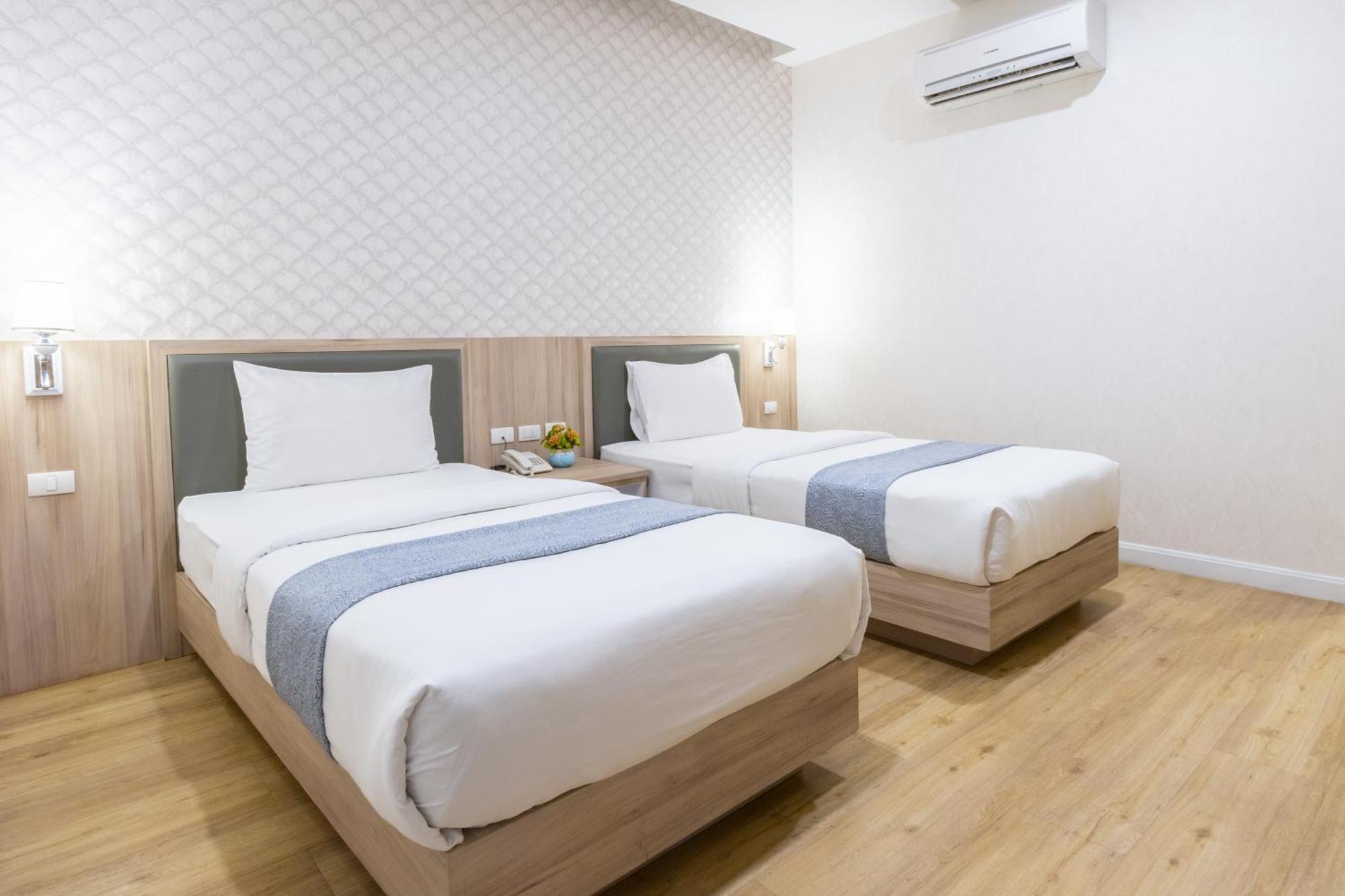 Leela Orchid Hotel Bangkok Bagian luar foto