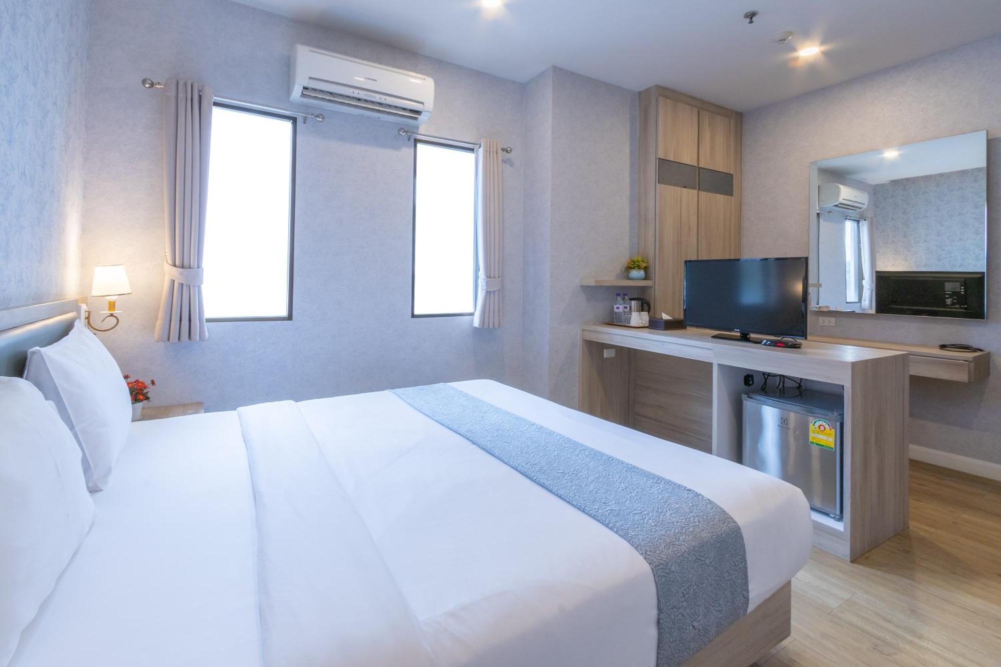 Leela Orchid Hotel Bangkok Bagian luar foto